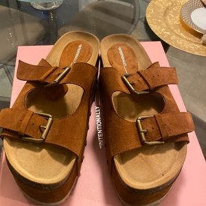 Golden orange  comfortable stylist retro style Sandals with a platform heal